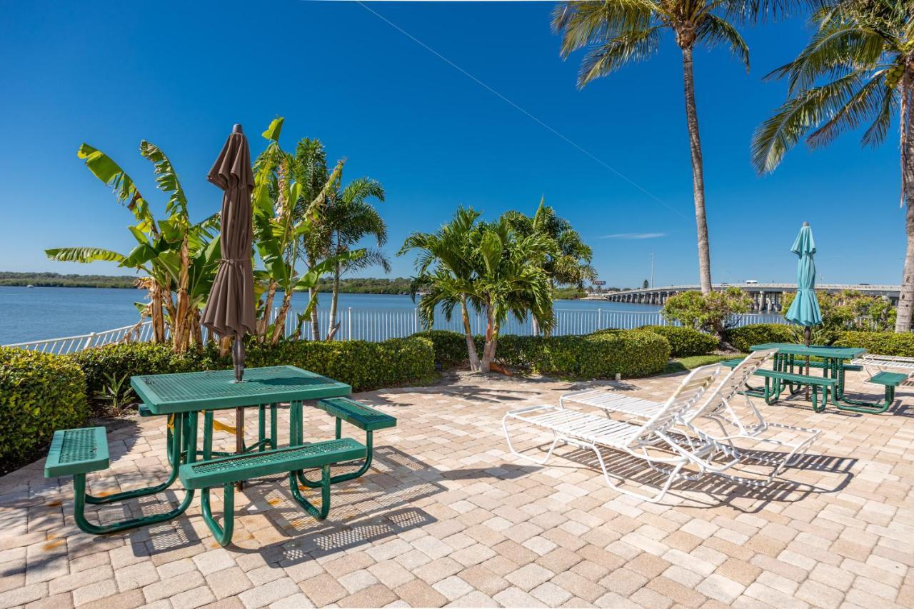 Elegant Waterfront Place For Two/Boca Ciega Resort Сейнт Питърсбърг Екстериор снимка